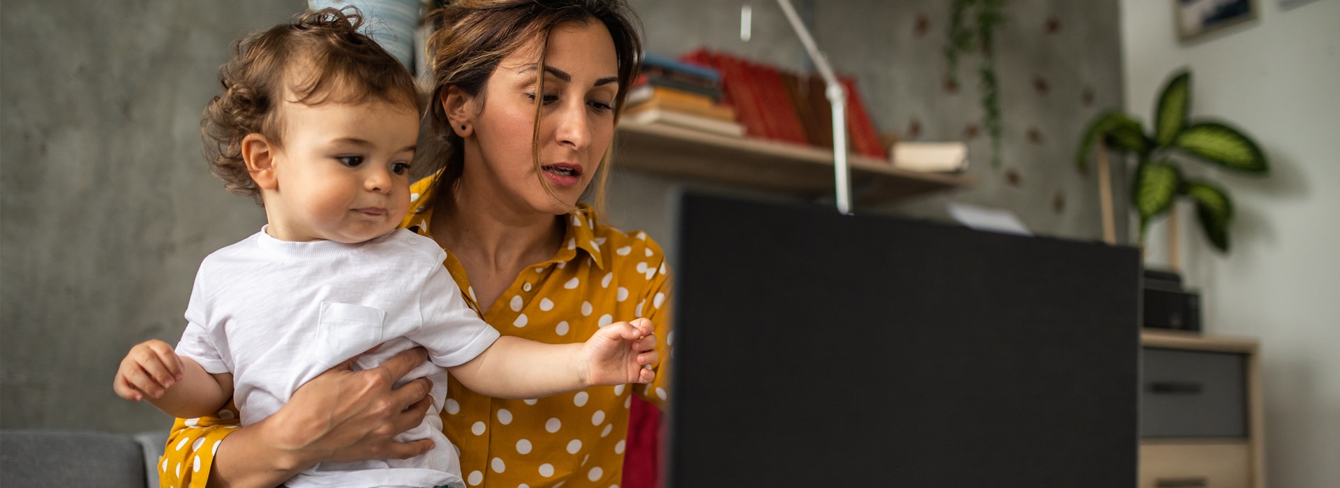 woman-child-stress