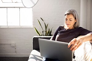 HOT FLASHES WOMAN READING